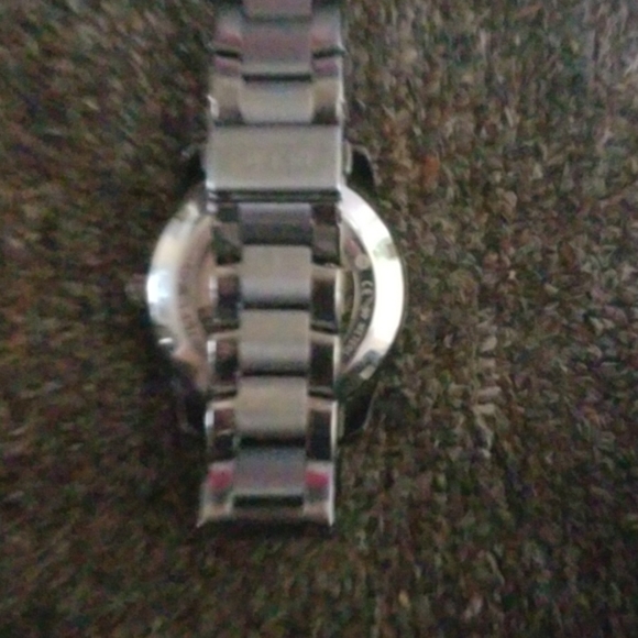 Watch - Picture 3 of 3